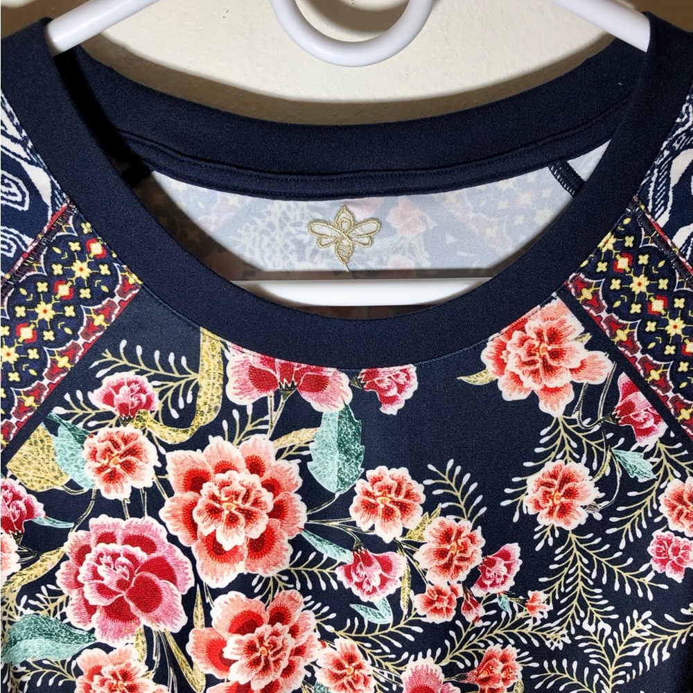 Johnny Was Active Aztec Flower Ruched Muscle Tank - Picture 4 of 12